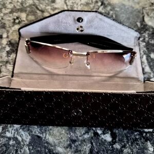 Gucci Women's Sunglasses with Pink Gradient Lenses